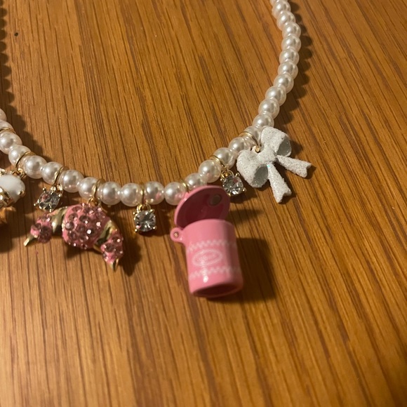 Betsy Johnson Gold Tone Faux Pearl Bake Shop Charm Necklace & Croissant earrings - Picture 5 of 7